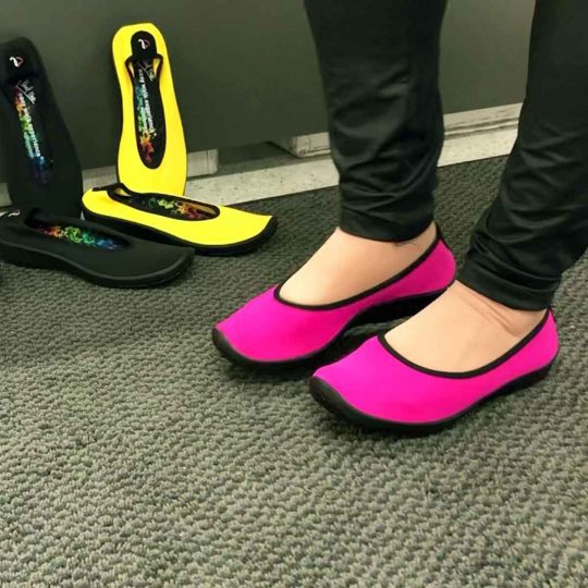 Gabinet Zdrowych Stóp buty Arcopedico w przymierzalni
